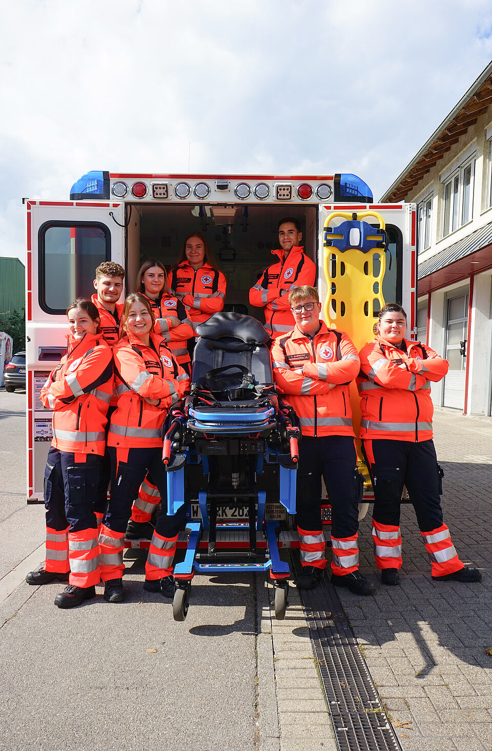 Die neuen Auszubildenden zum/r Notfallsanitäter*innen